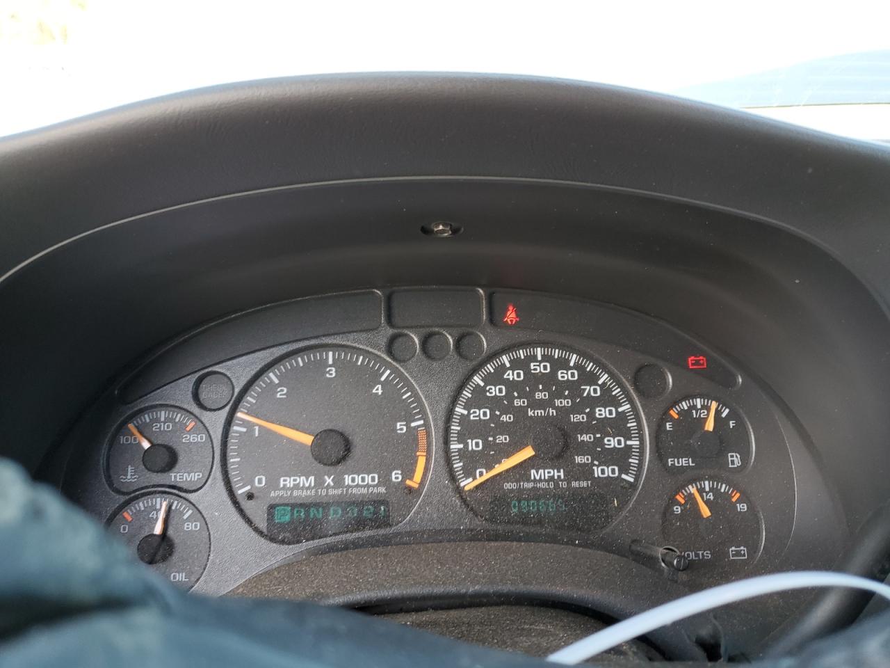 2002 Chevrolet S-10 Pickup - Image 9