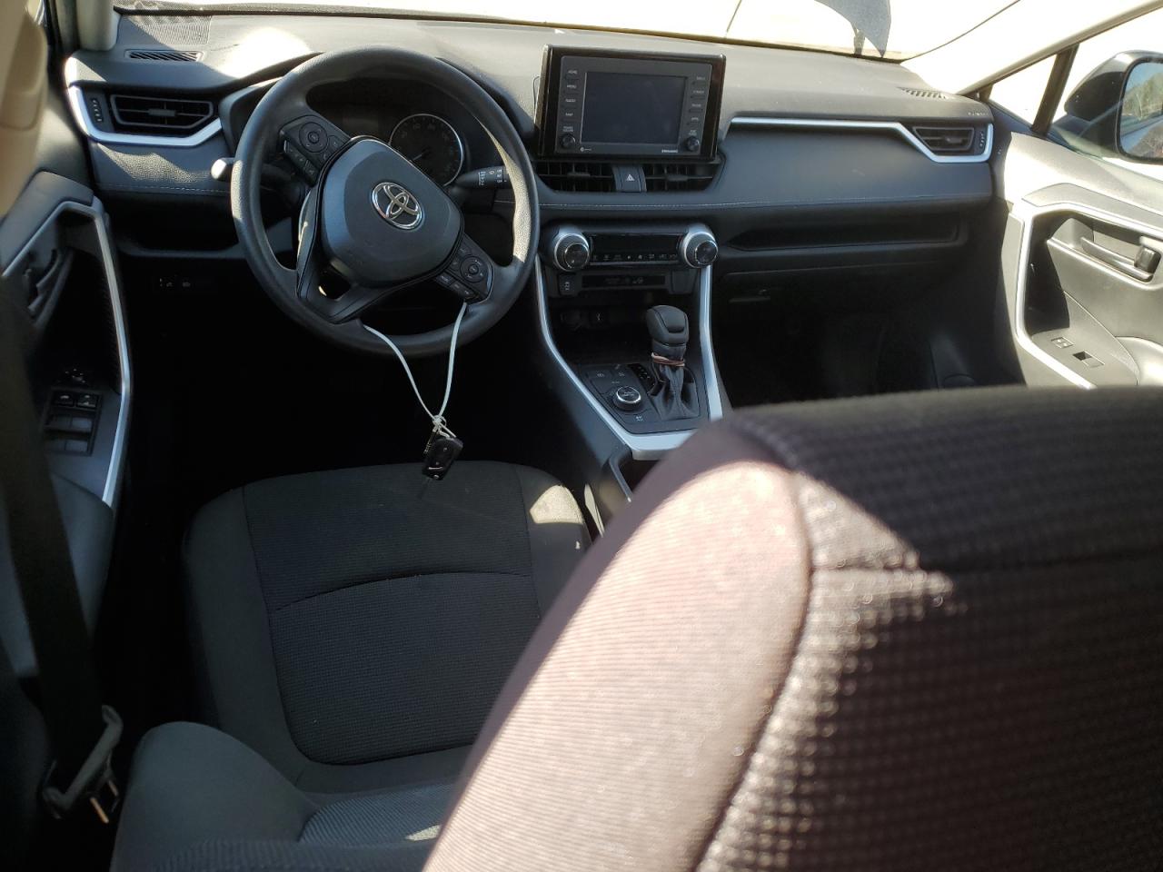 2022 Toyota RAV 4 - Image 8