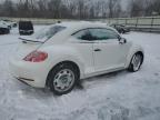 2015 Volkswagen Beetle 1.8T продається в Ellwood City, PA - Front End