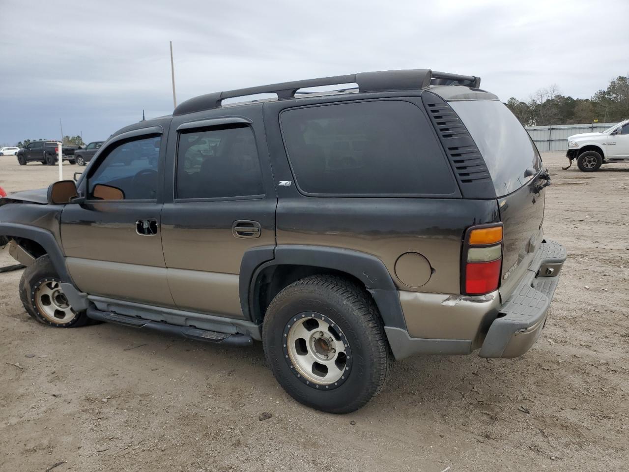 2005 Chevrolet Tahoe - Image 2