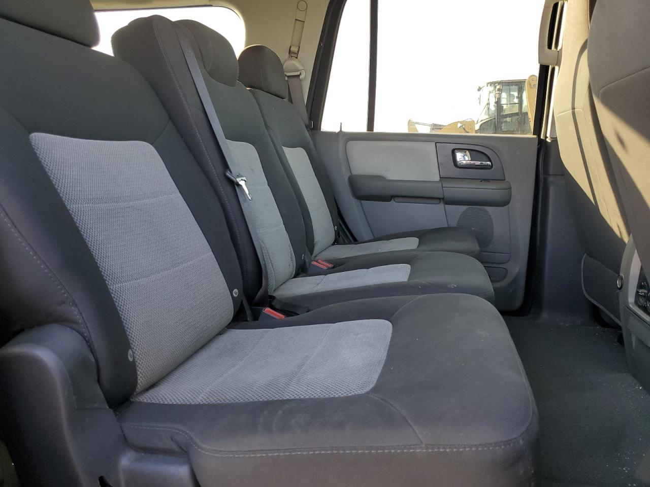 2006 Ford Expedition - Image 12