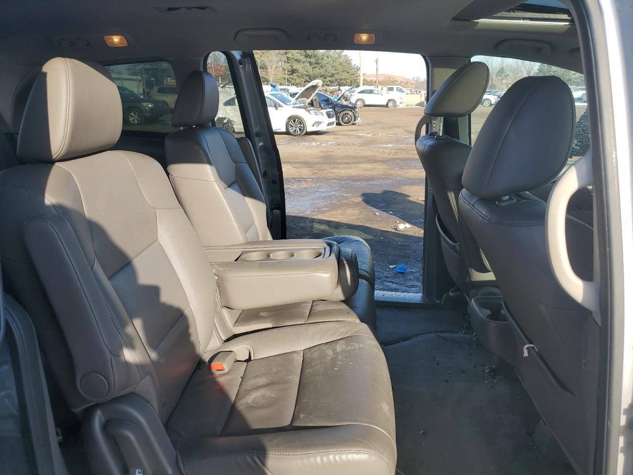 2016 Honda Odyssey - Image 11