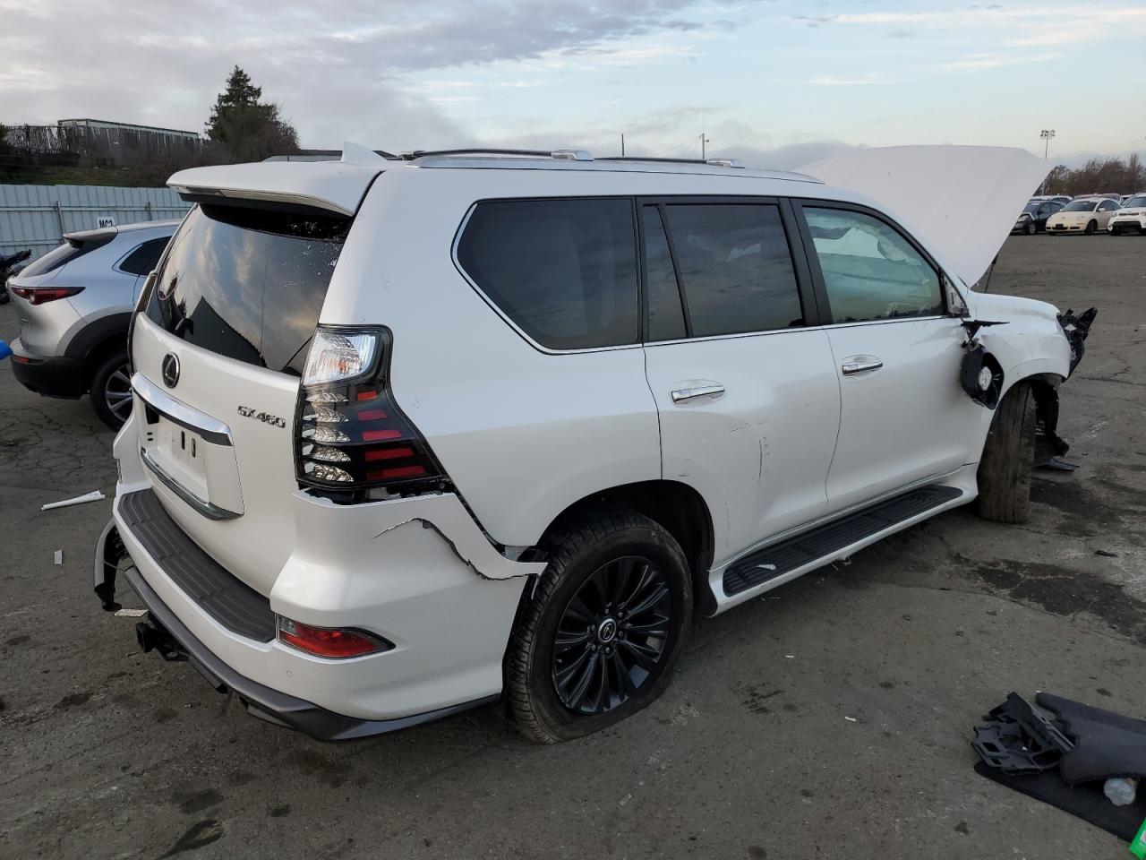 2023 Lexus GX - Image 3