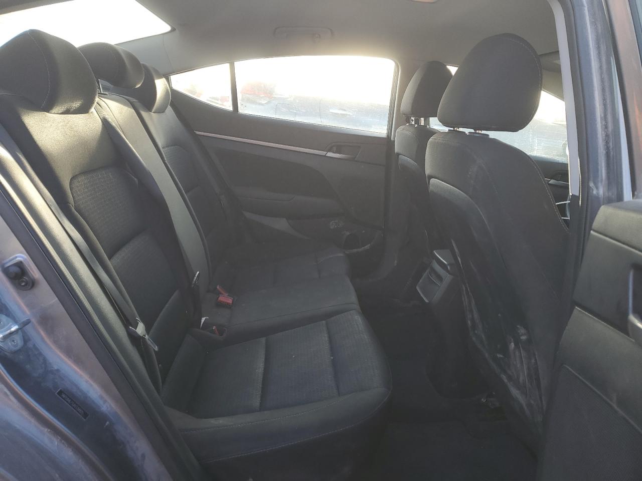 2018 Hyundai Elantra - Image 10