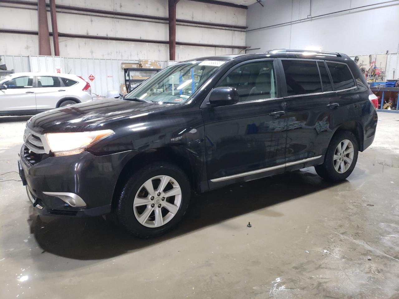 2013 Toyota Highlander - Image 1