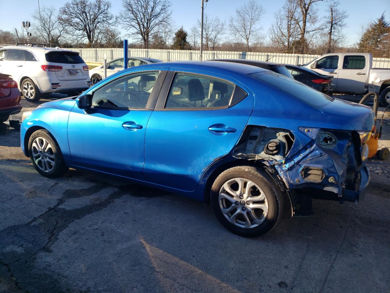 2018 Toyota Yaris - Image 2