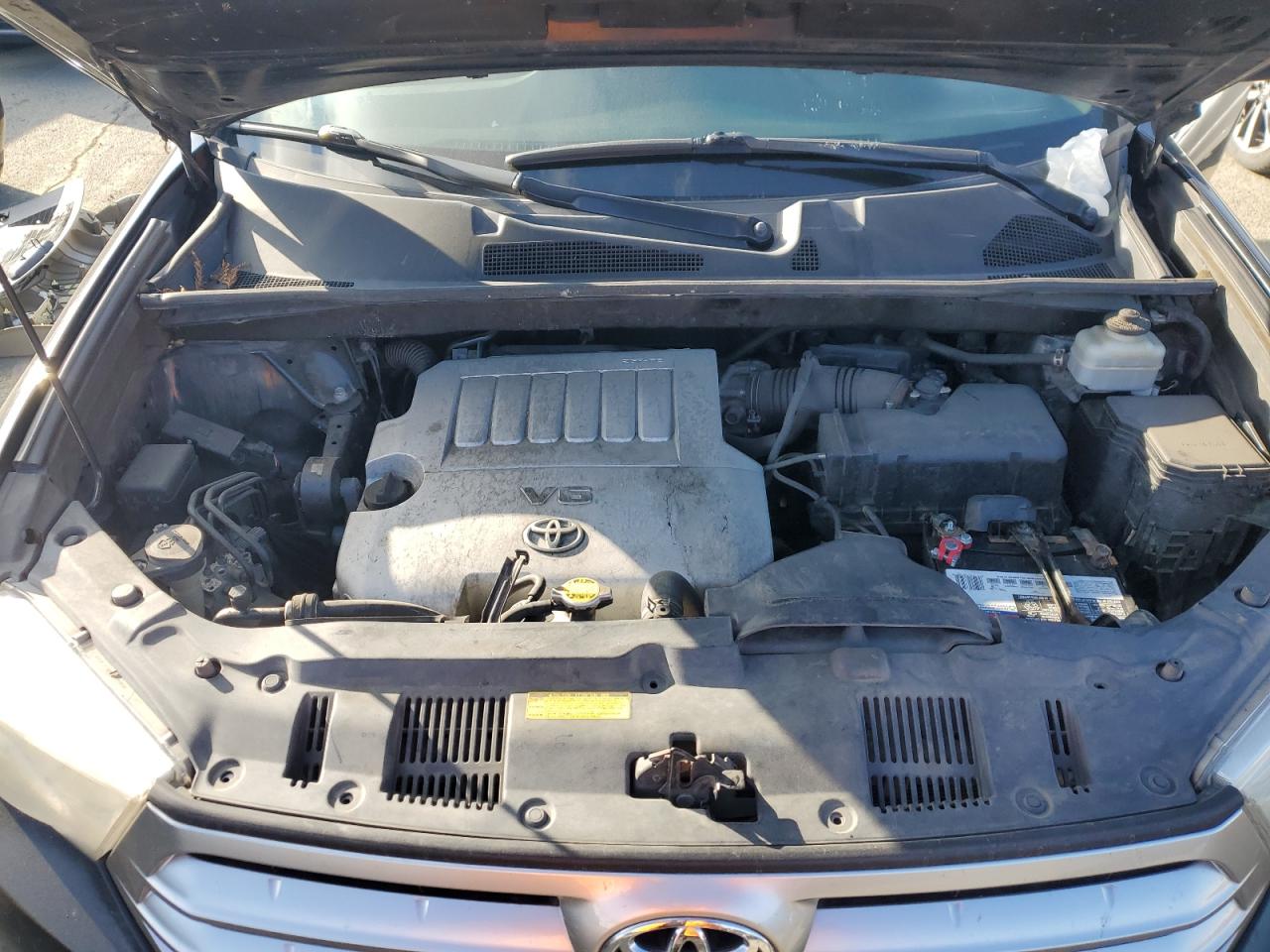 2012 Toyota Highlander - Image 11