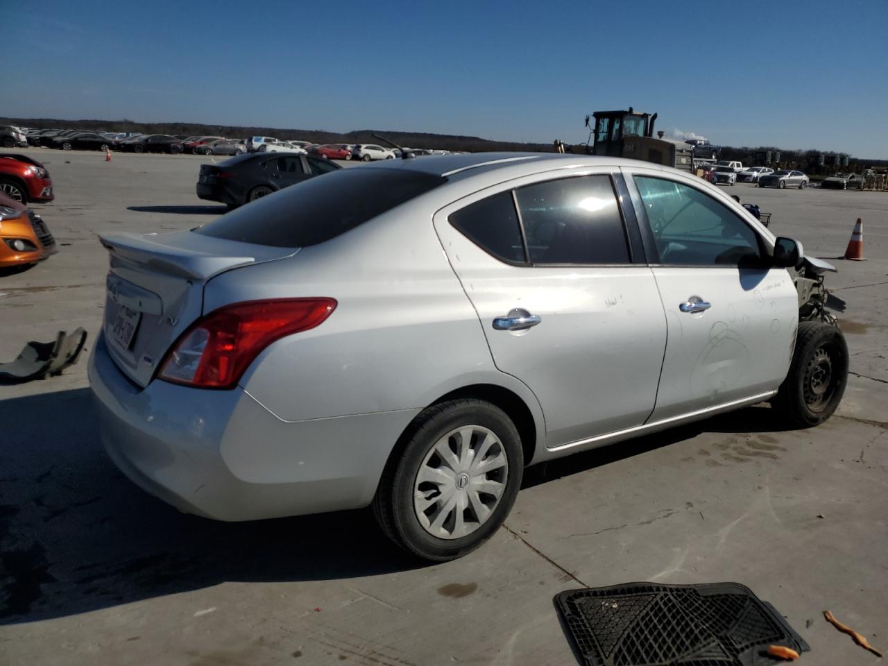 2014 Nissan Versa - Image 3