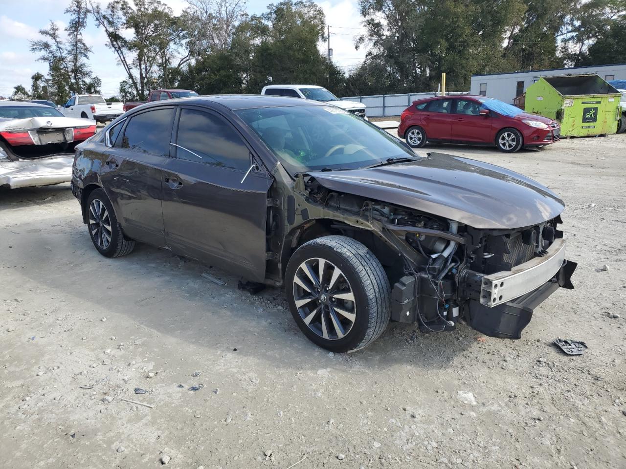 2017 Nissan Altima - Image 4
