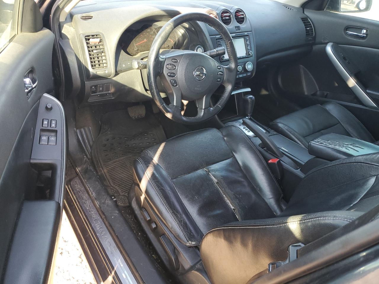 2010 Nissan Altima - Image 8