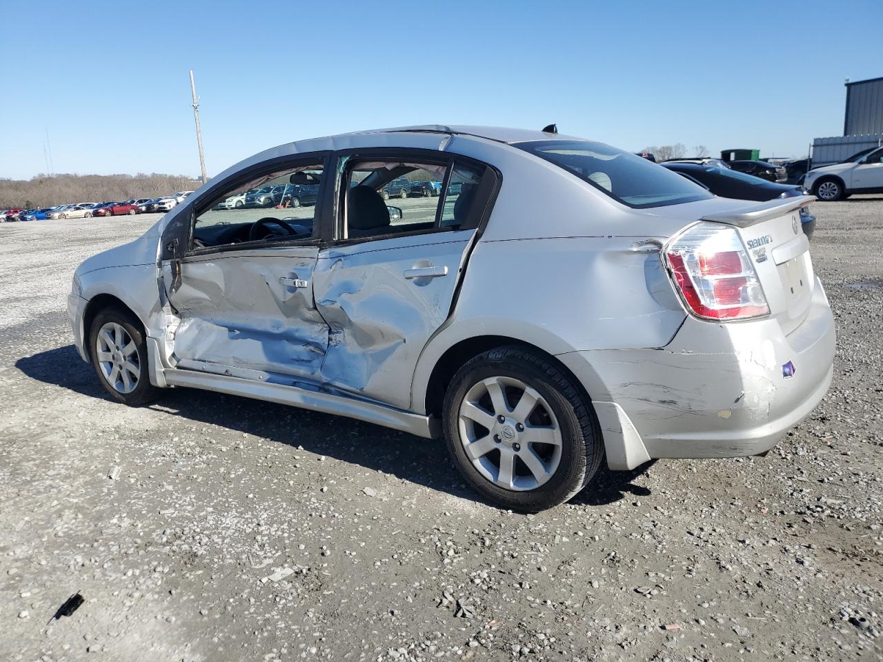 2011 Nissan Sentra - Image 2