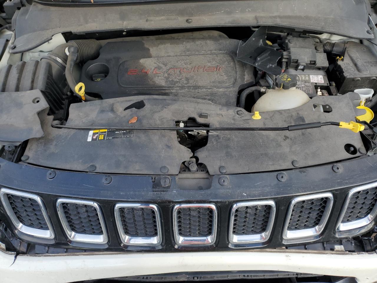 2018 Jeep Compass - Image 12