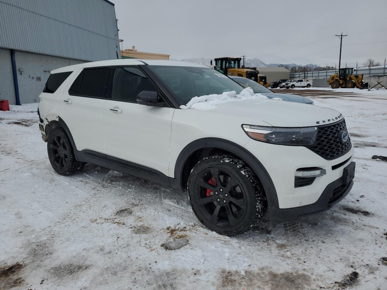 2022 Ford Explorer - Image 4