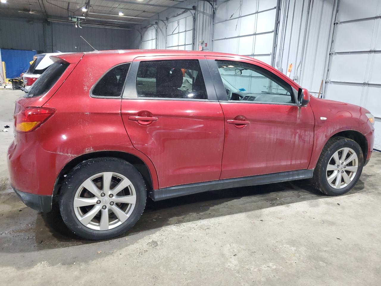 2013 Mitsubishi Outlander - Image 3
