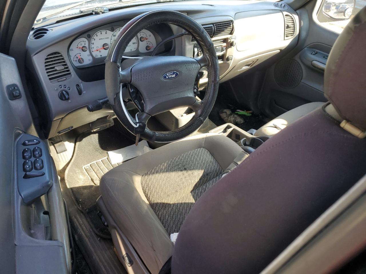 2001 Ford Explorer - Image 8