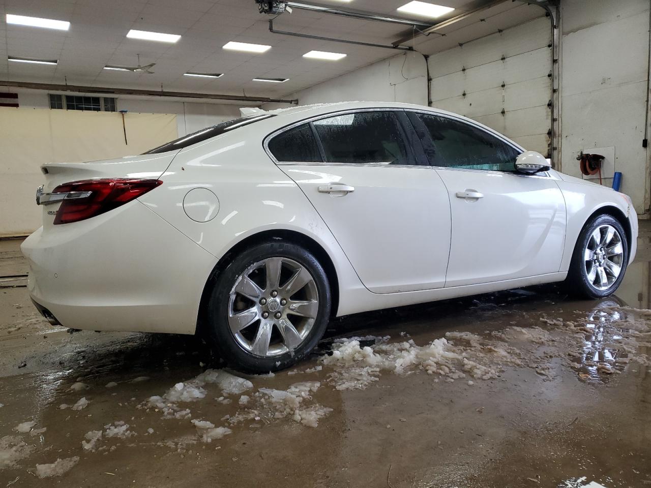 2015 Buick Regal - Image 3