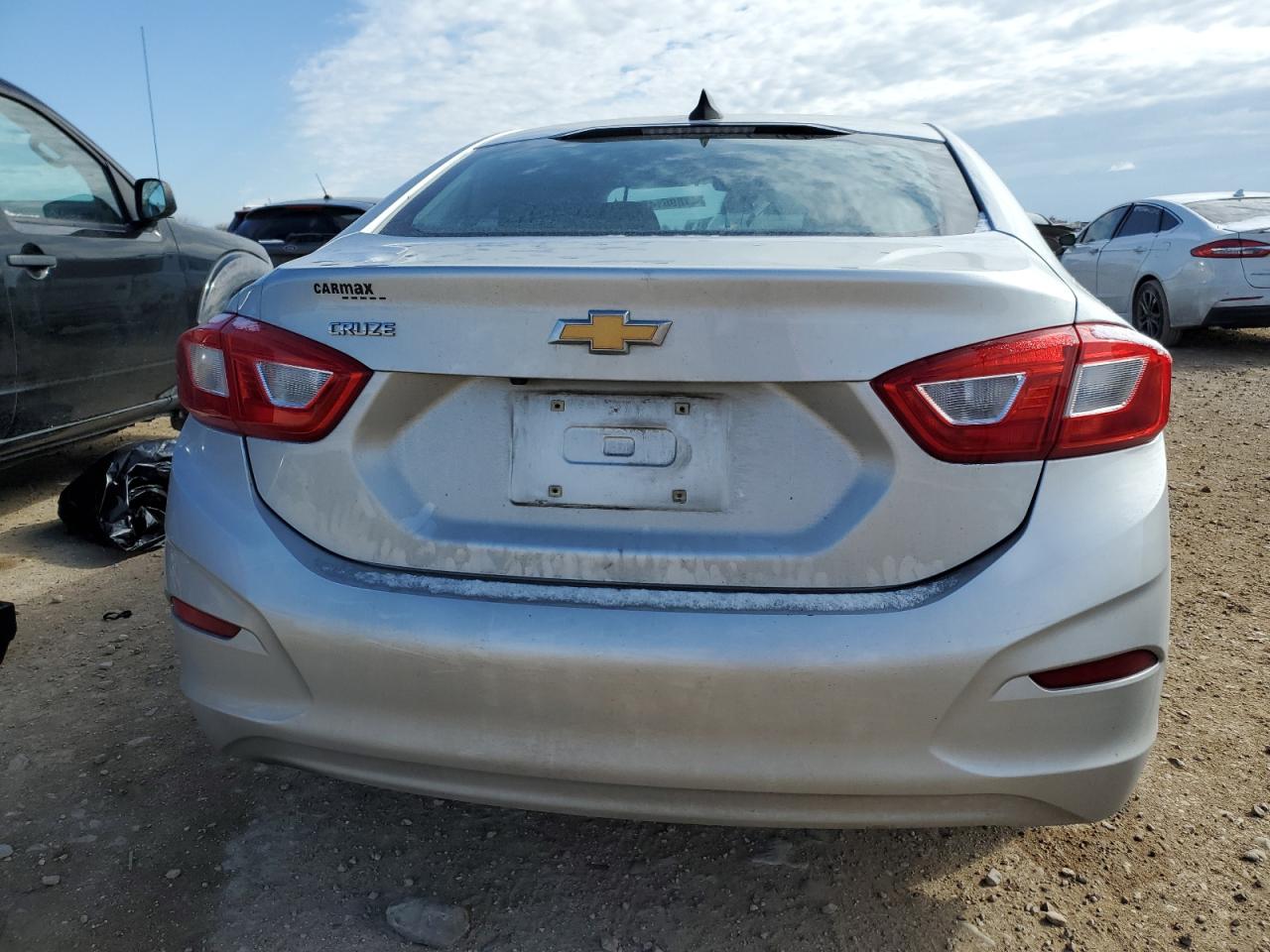 2017 Chevrolet Cruze - Image 6