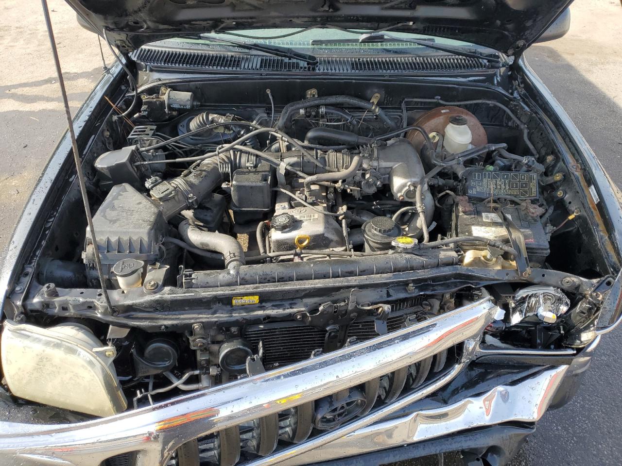 2004 Toyota Tacoma - Image 11