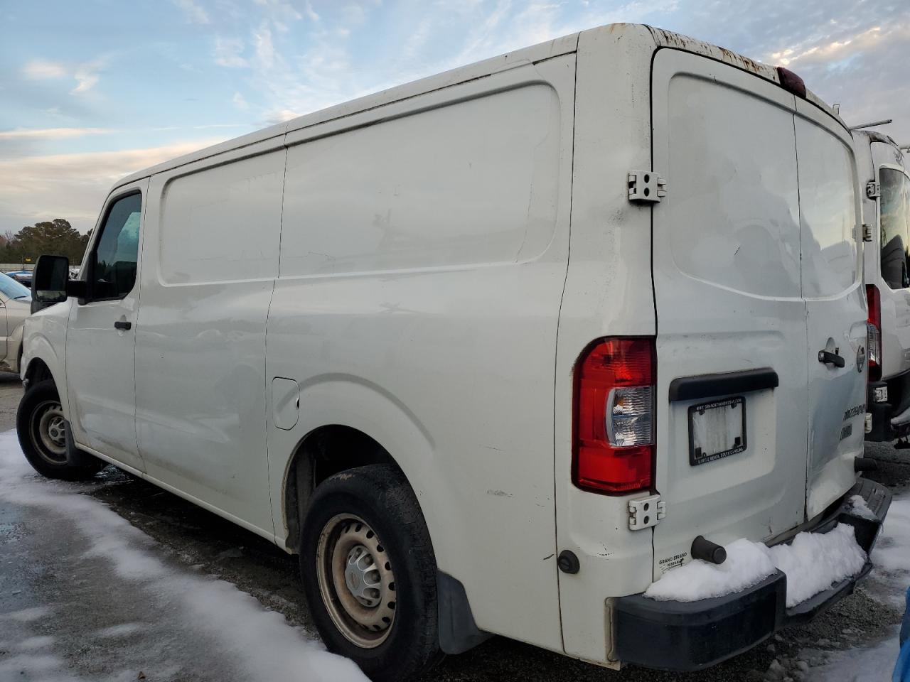 2014 Nissan NV - Image 2