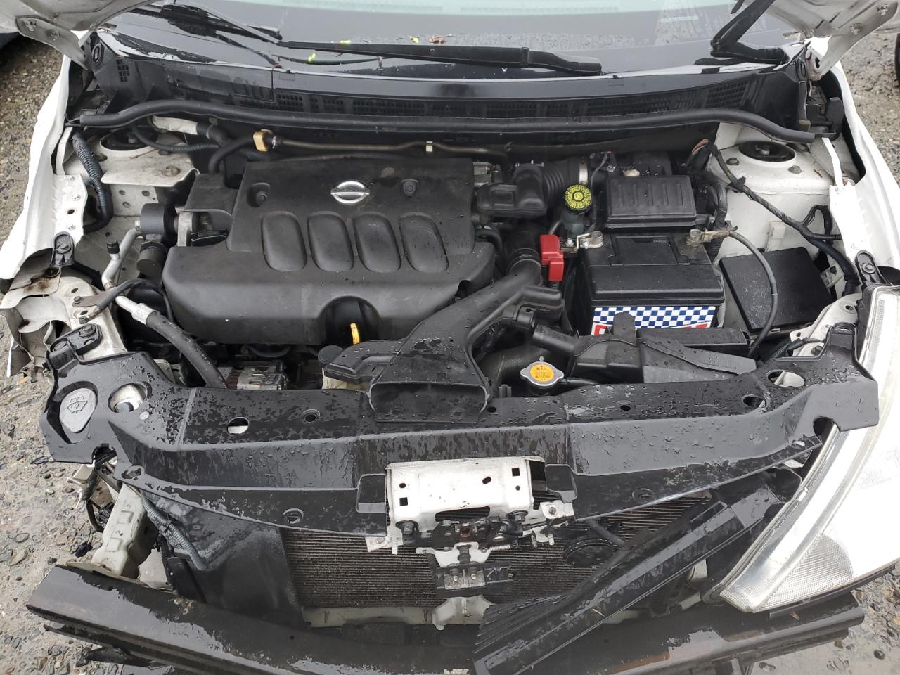 2011 Nissan Versa - Image 11