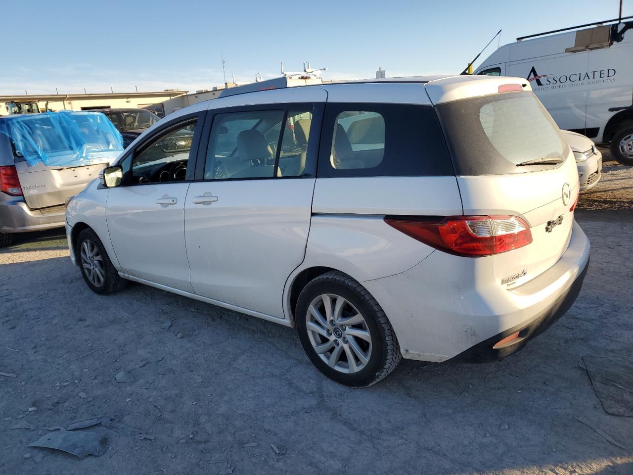 2014 Mazda 5 - Image 2