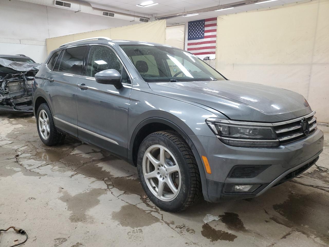 2018 Volkswagen Tiguan - Image 4