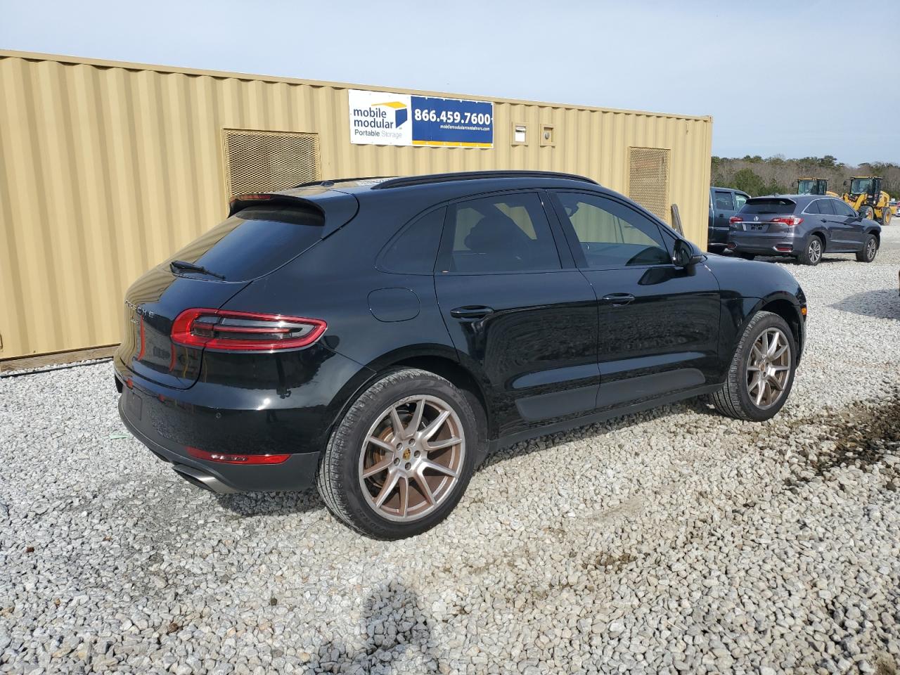 2017 Porsche Macan - Image 3