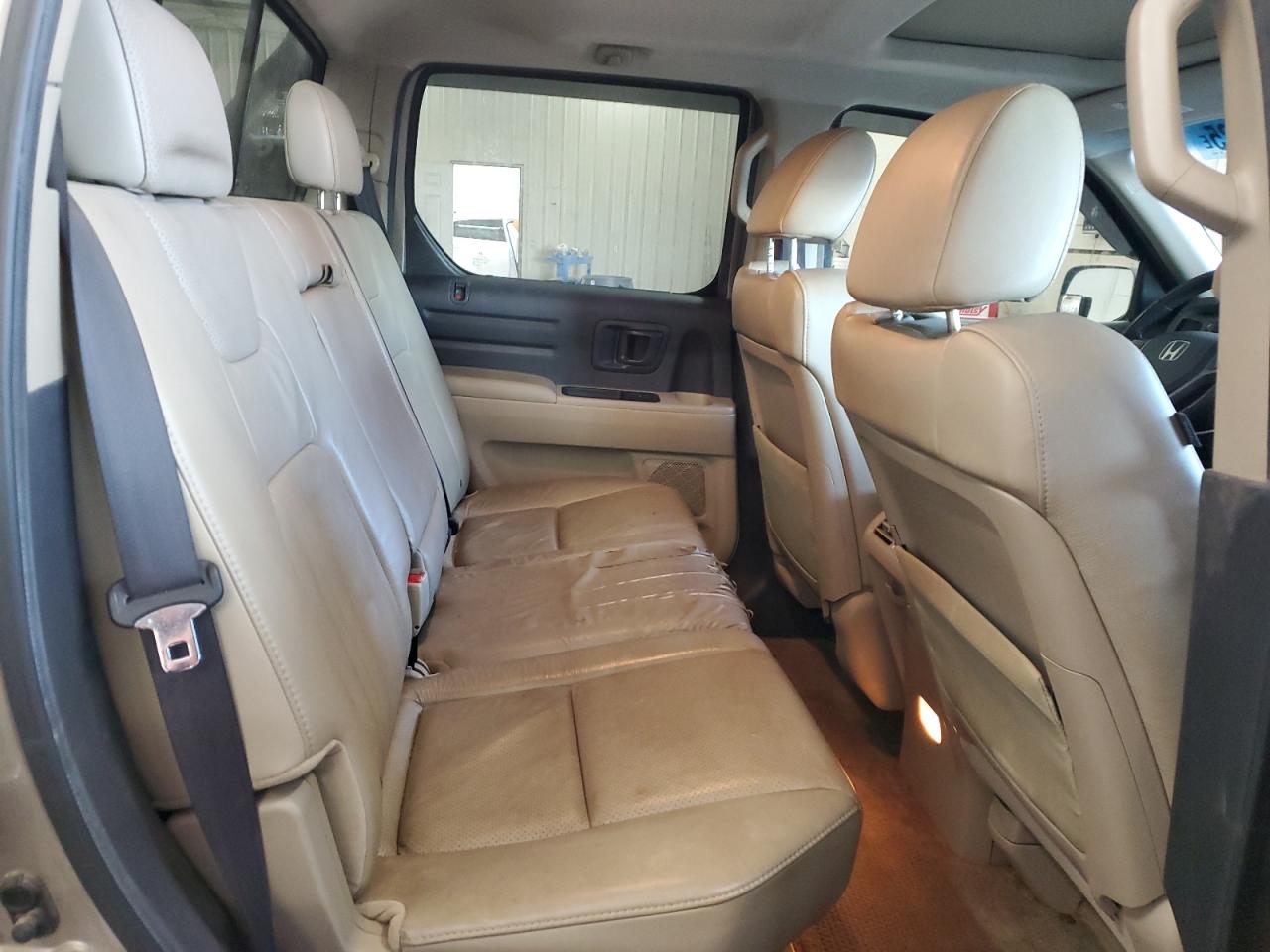 2010 Honda Ridgeline - Image 11