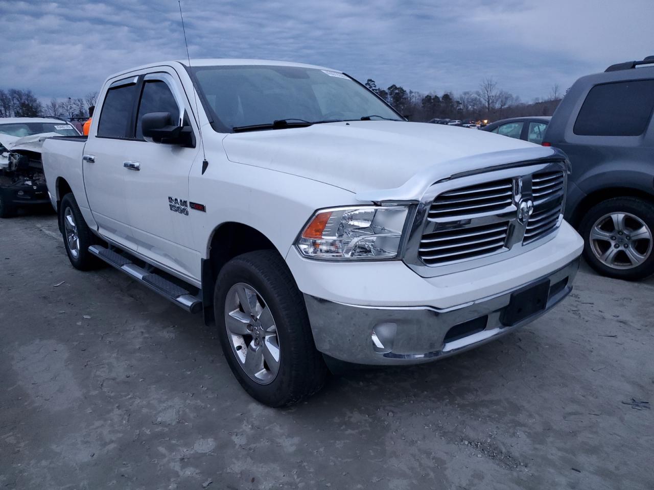 2015 RAM 1500 - Image 4