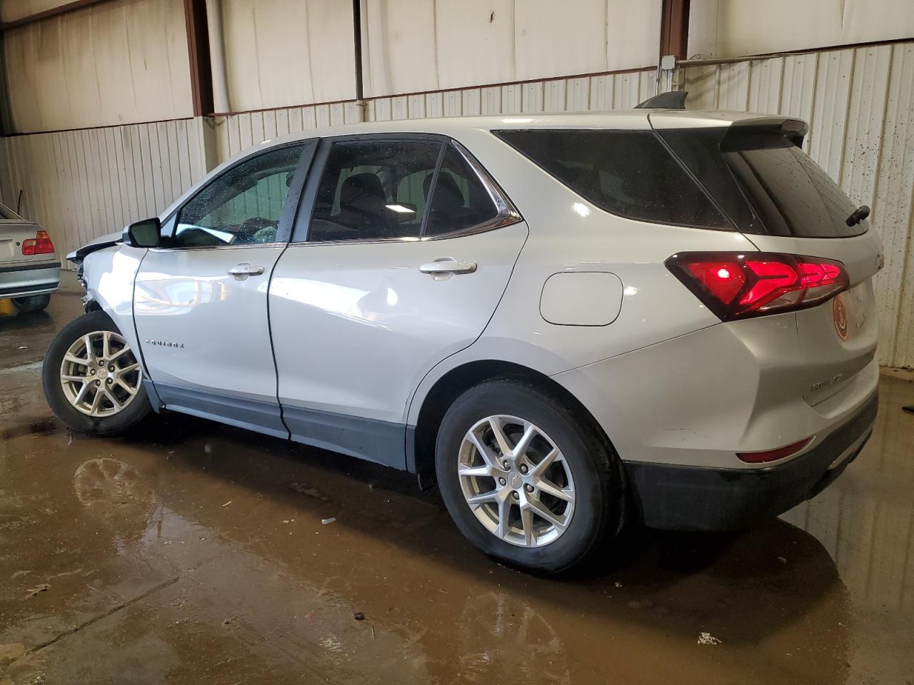 2022 Chevrolet Equinox - Image 2