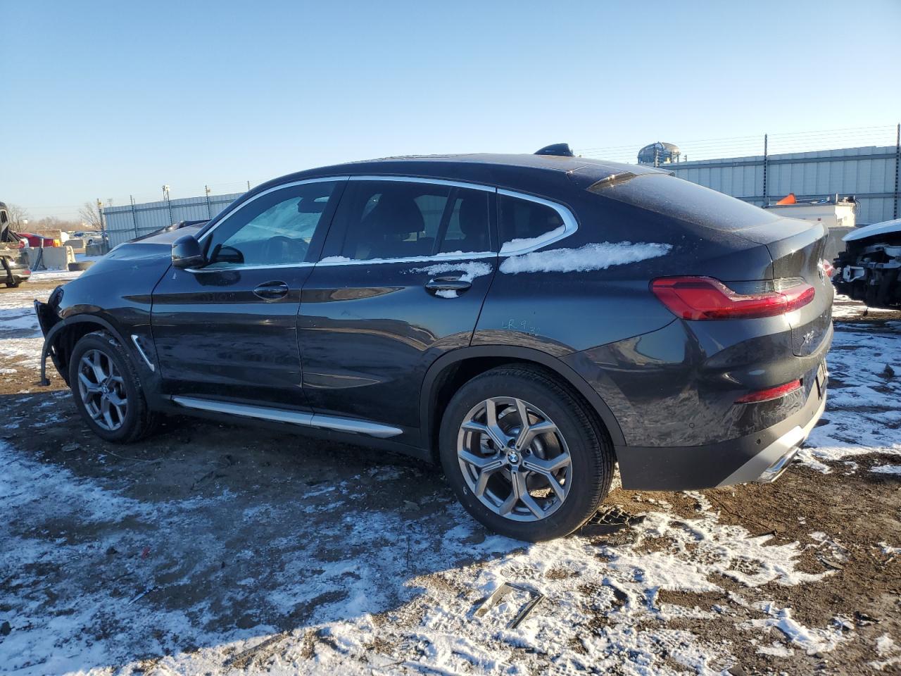 2024 BMW X4 - Image 2