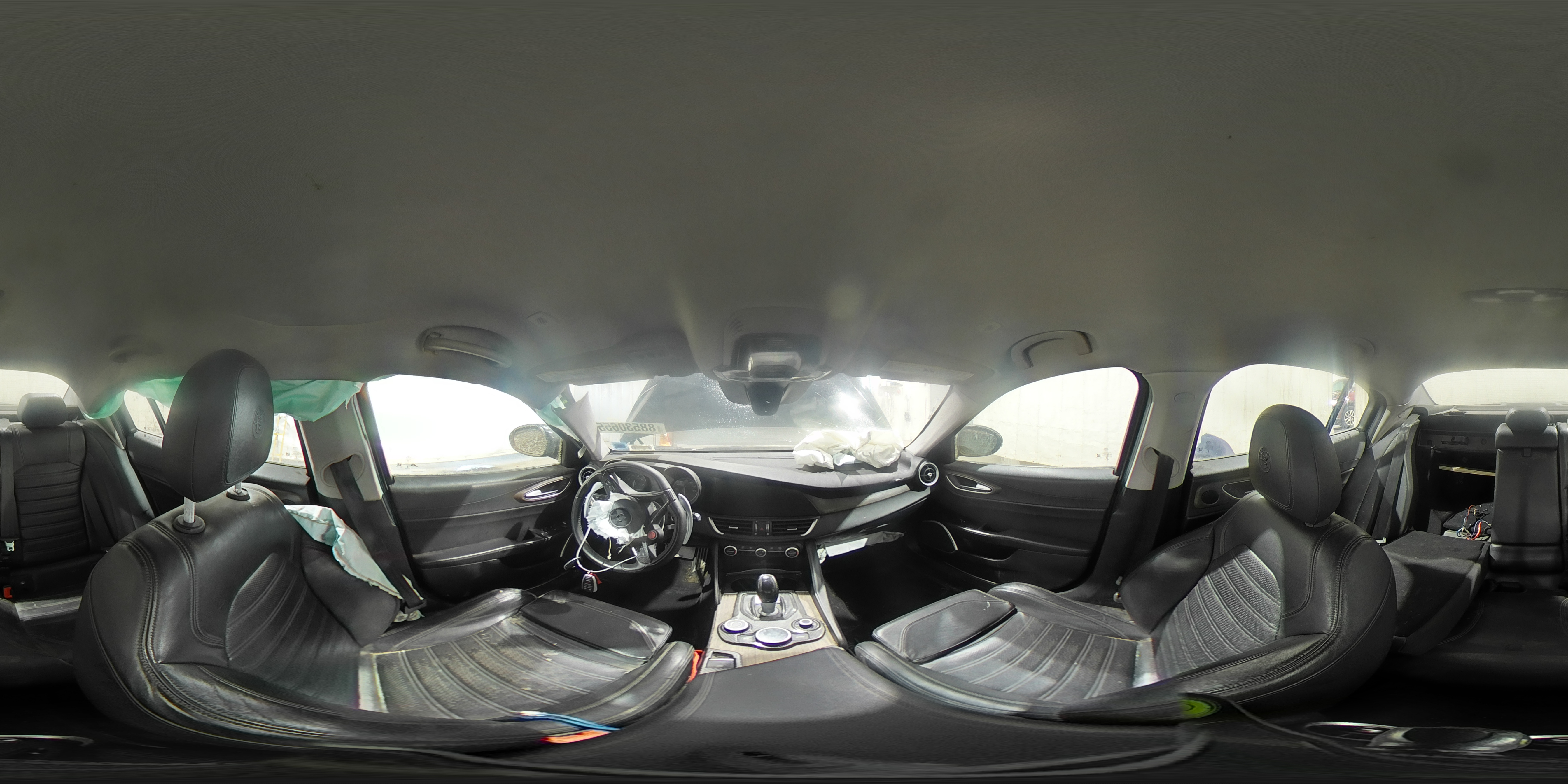 2017 Alfa Romeo Giulia - Image 14