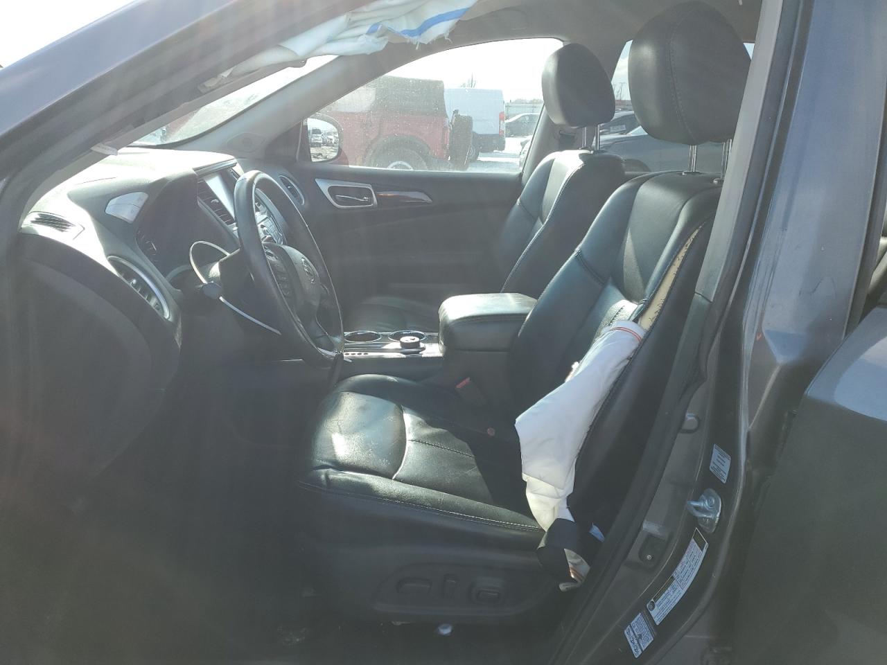 2015 Nissan Pathfinder - Image 7
