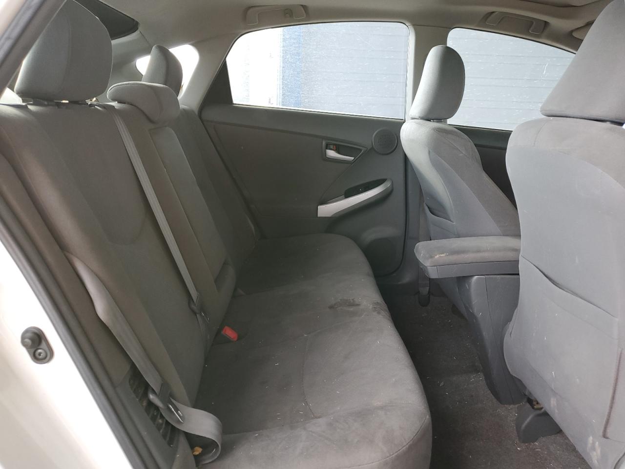 2011 Toyota Prius - Image 10