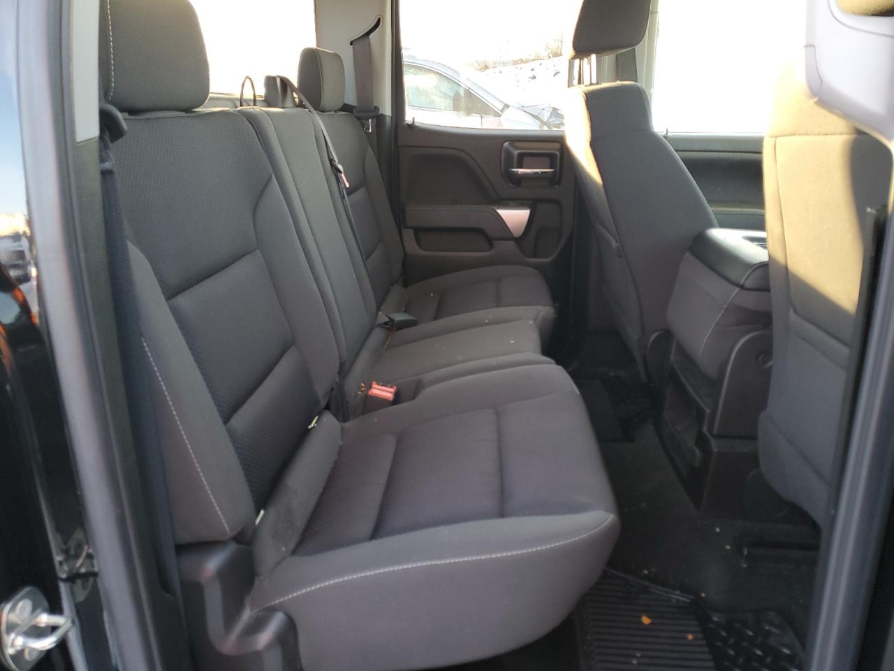 2018 Chevrolet Silverado - Image 10
