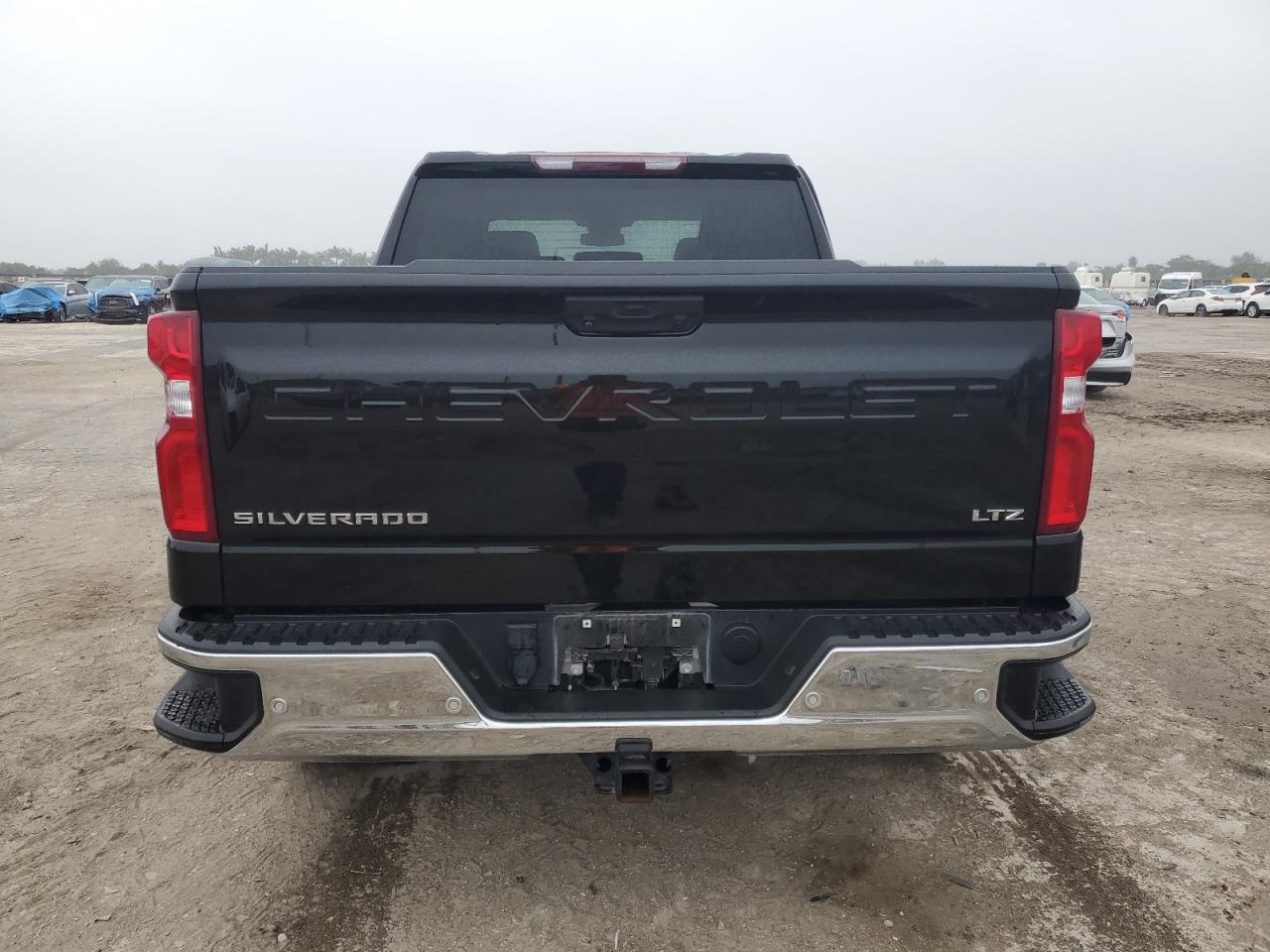 2022 Chevrolet Silverado - Image 6
