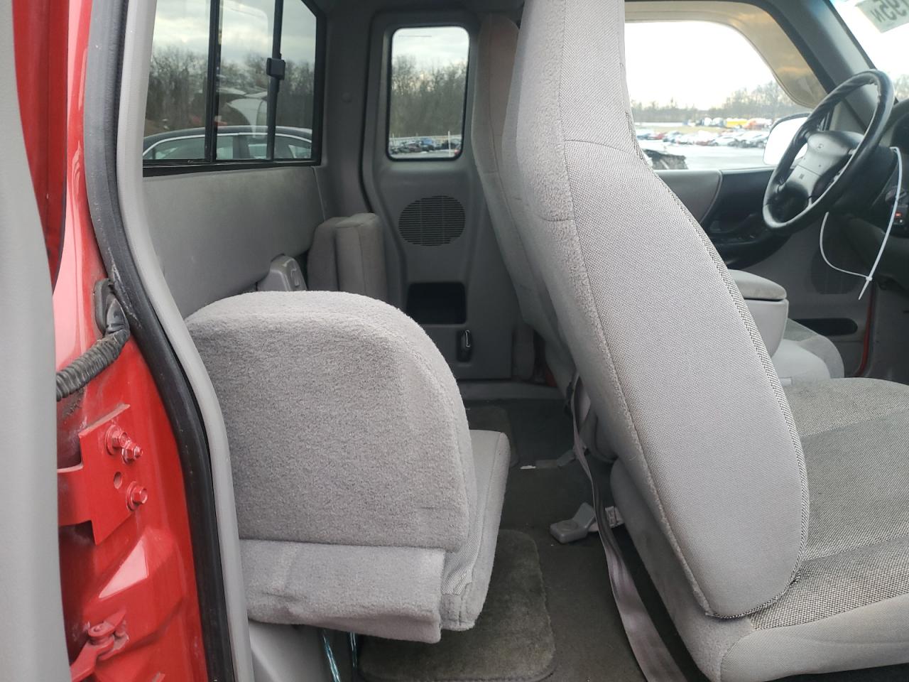 2000 Ford Ranger - Image 10