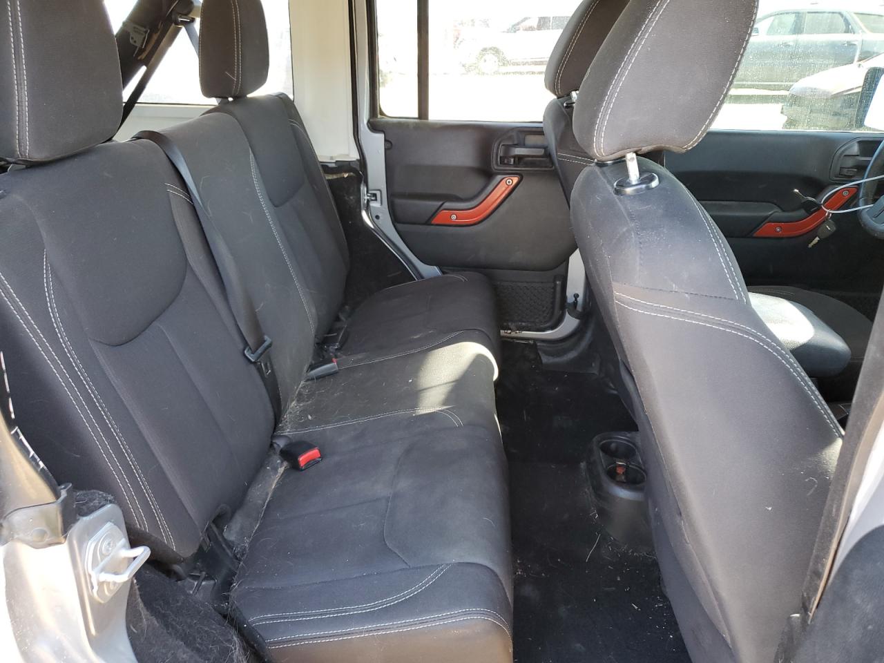2016 Jeep Wrangler - Image 11
