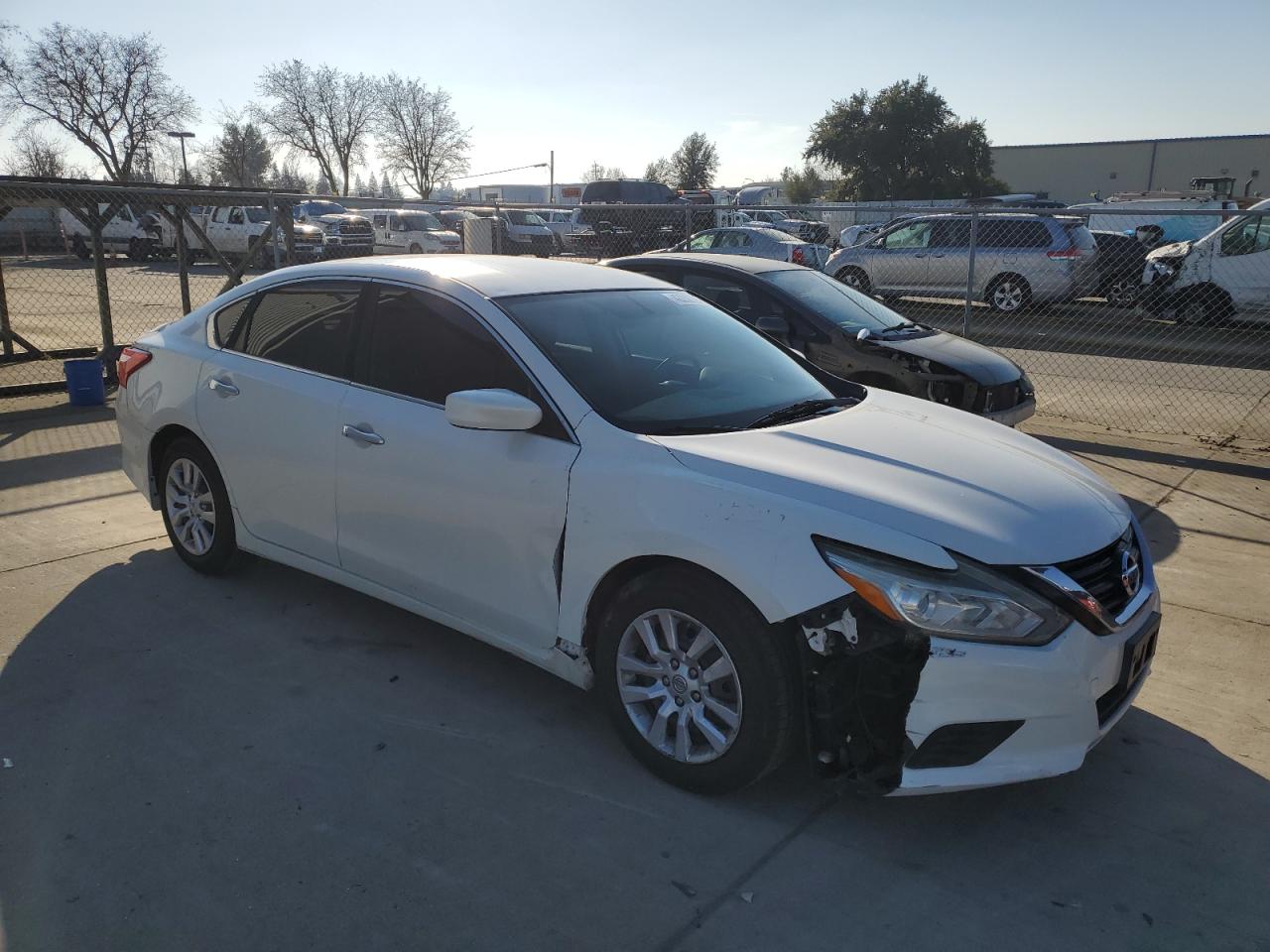 VIN 1N4AL3AP0GN328255 2016 NISSAN ALTIMA no.4