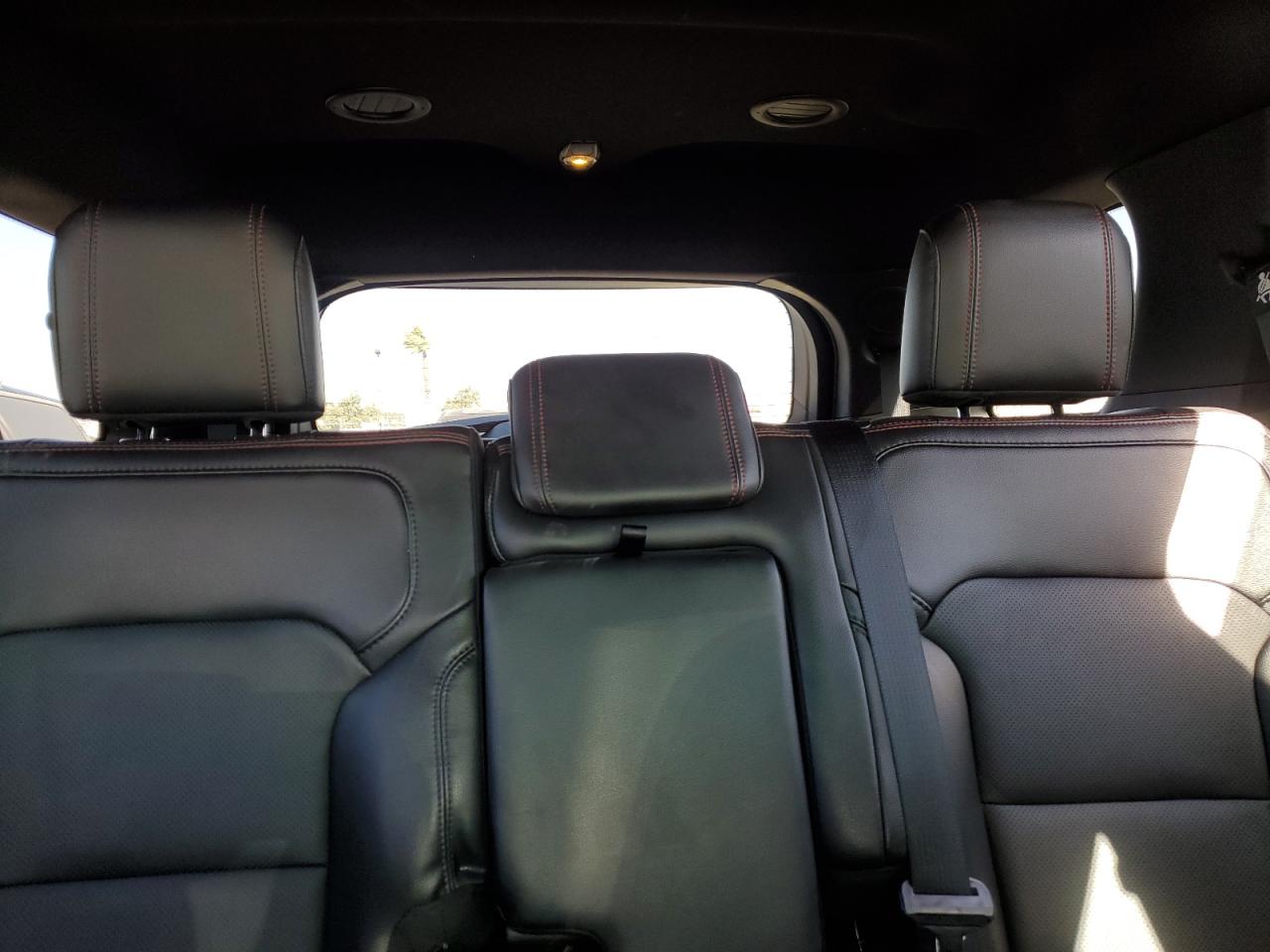 2016 Ford Explorer - Image 10