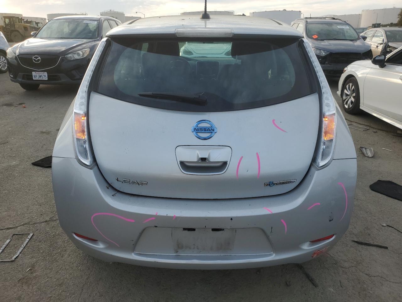 2017 Nissan Leaf - Image 6