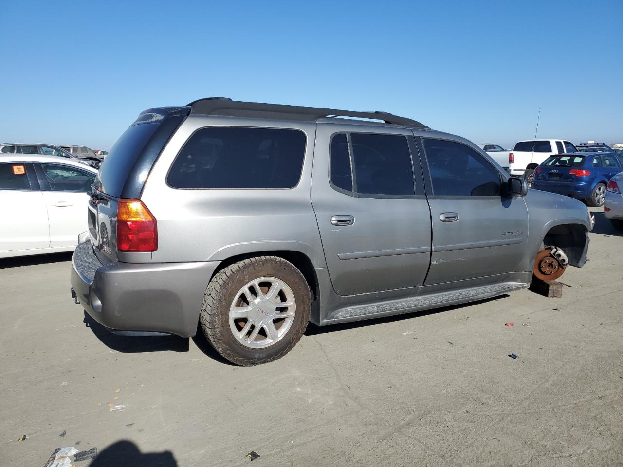 2006 GMC Envoy - Image 3