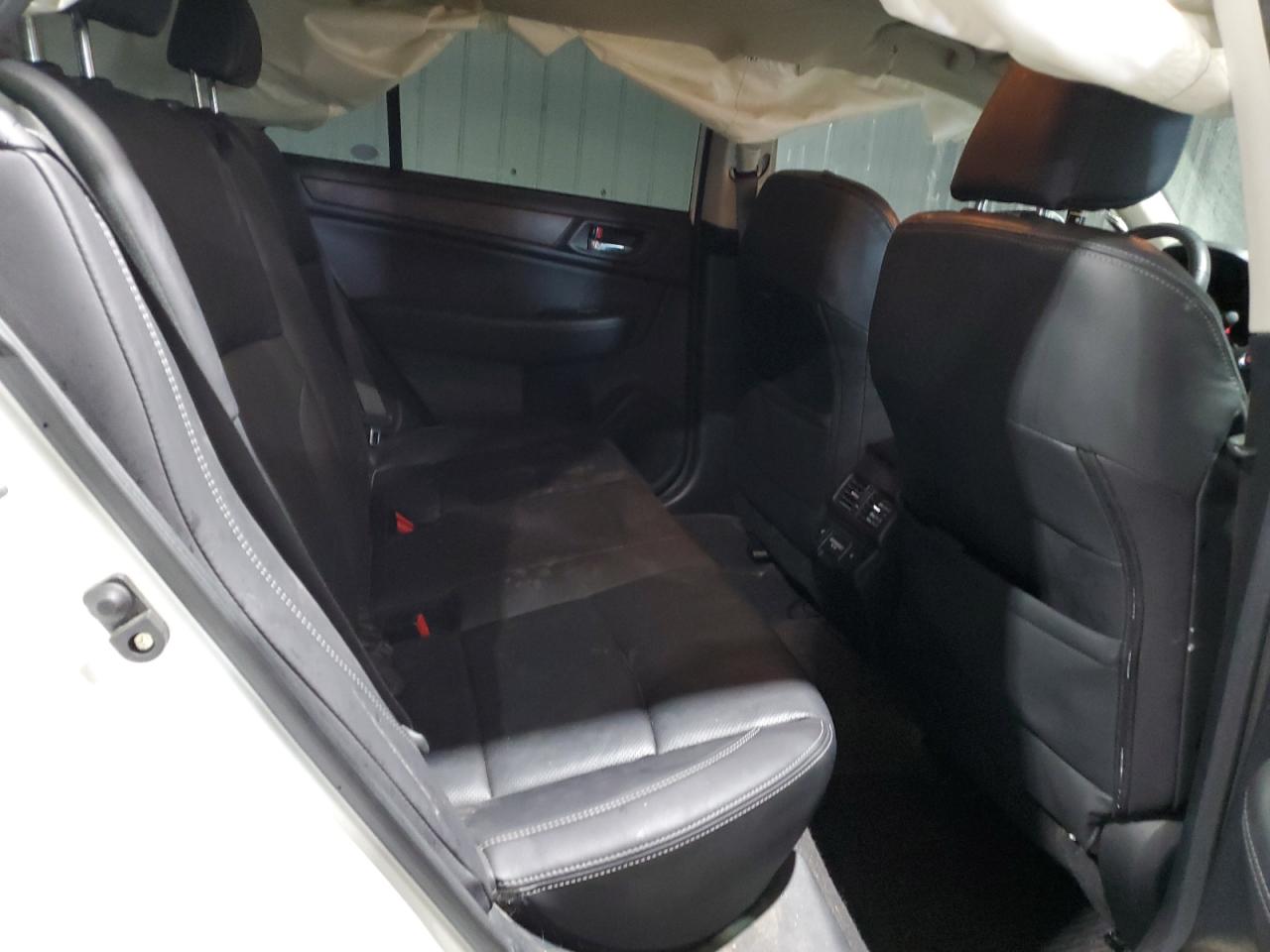 2018 Subaru Outback - Image 11