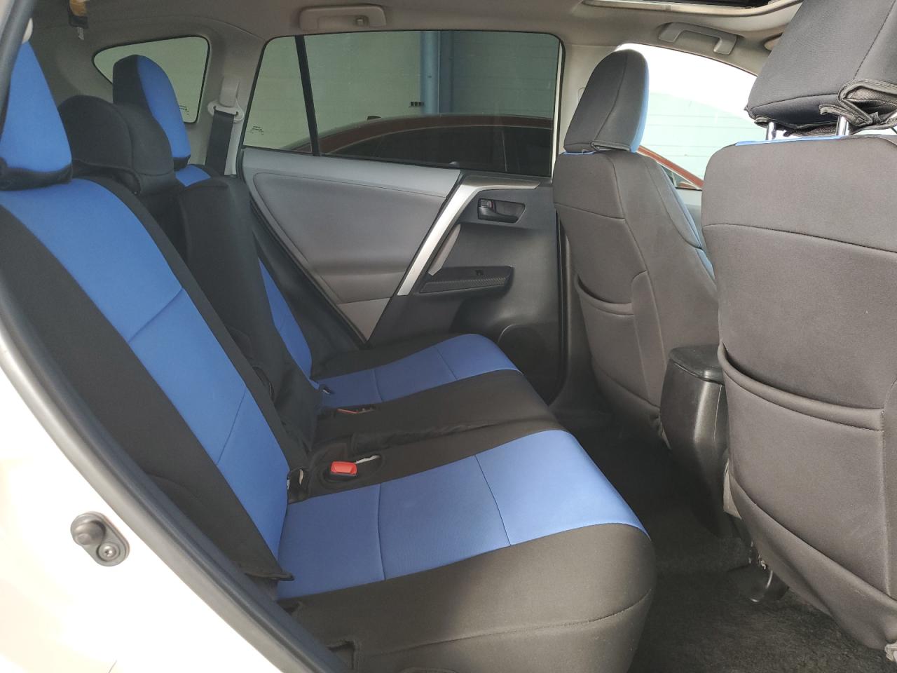 2013 Toyota RAV 4 - Image 11