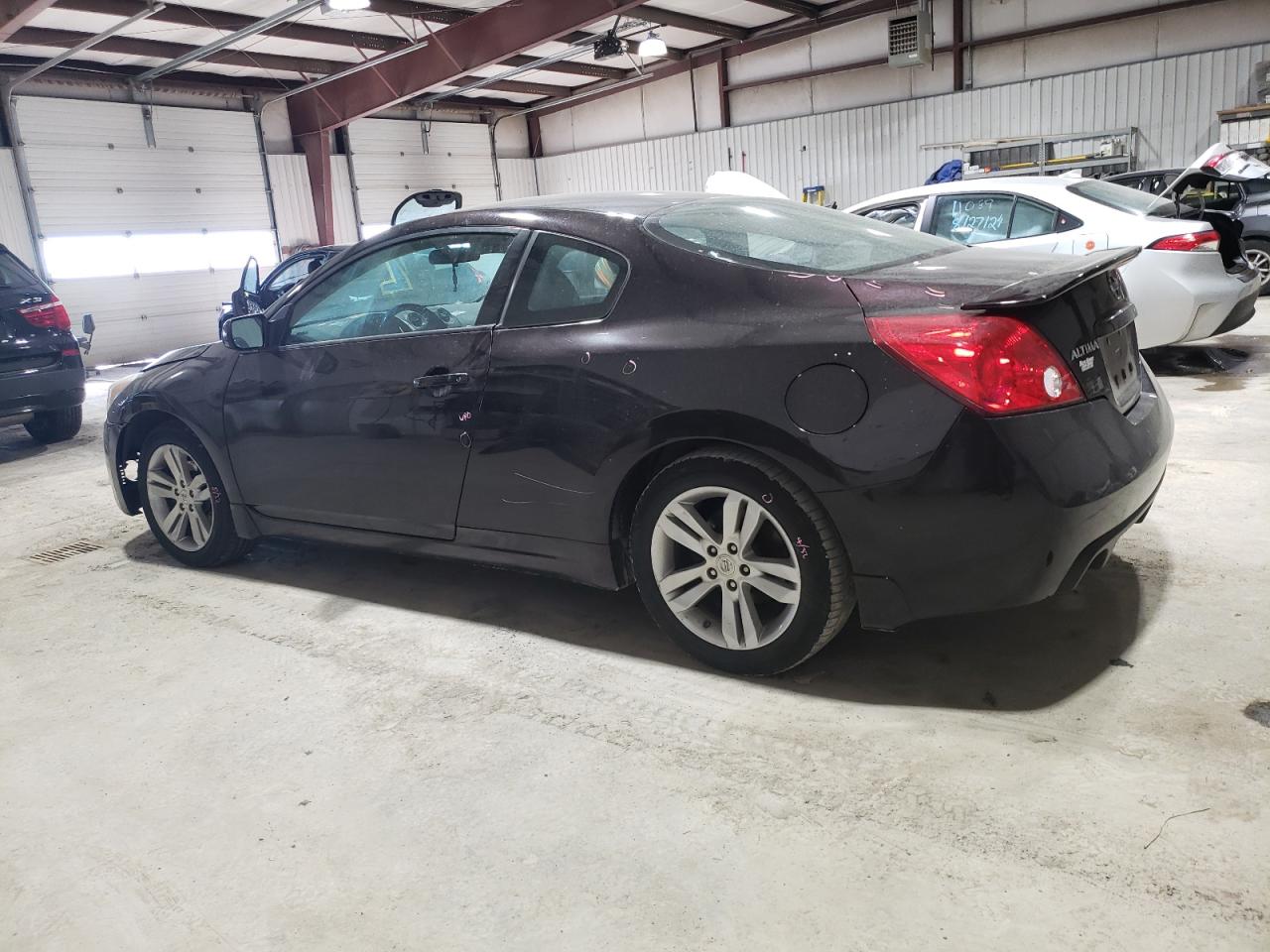 2010 Nissan Altima - Image 2
