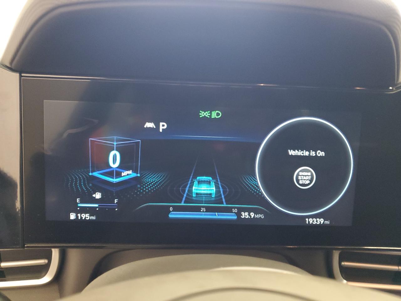 2023 Hyundai Elantra - Image 9