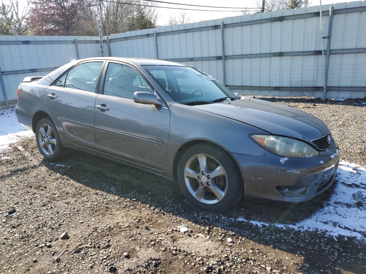 2005 Toyota Camry - Image 4