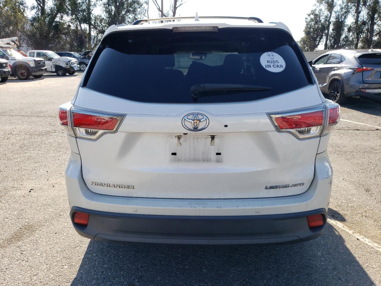2015 Toyota Highlander - Image 6