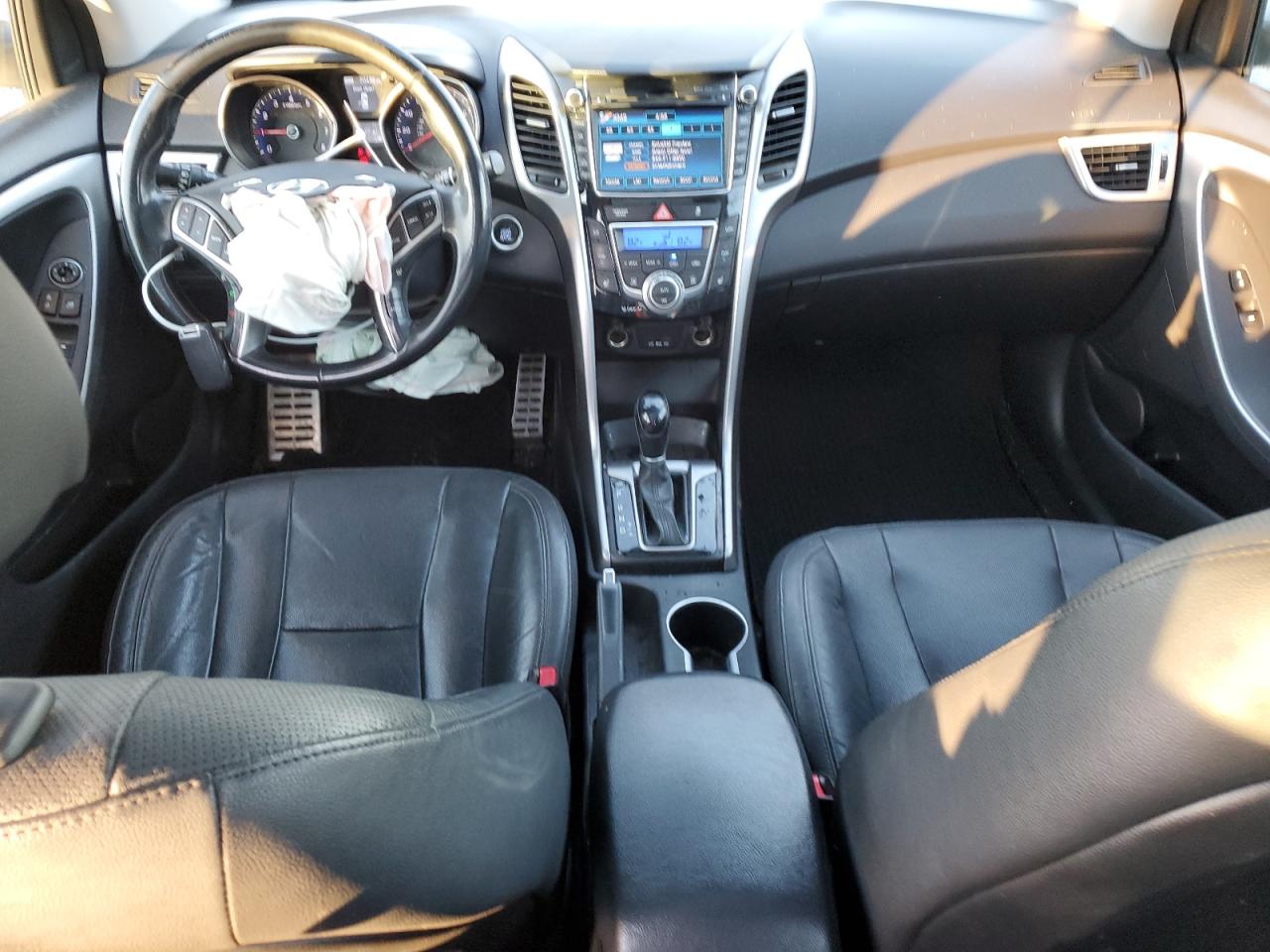 2014 Hyundai Elantra - Image 8