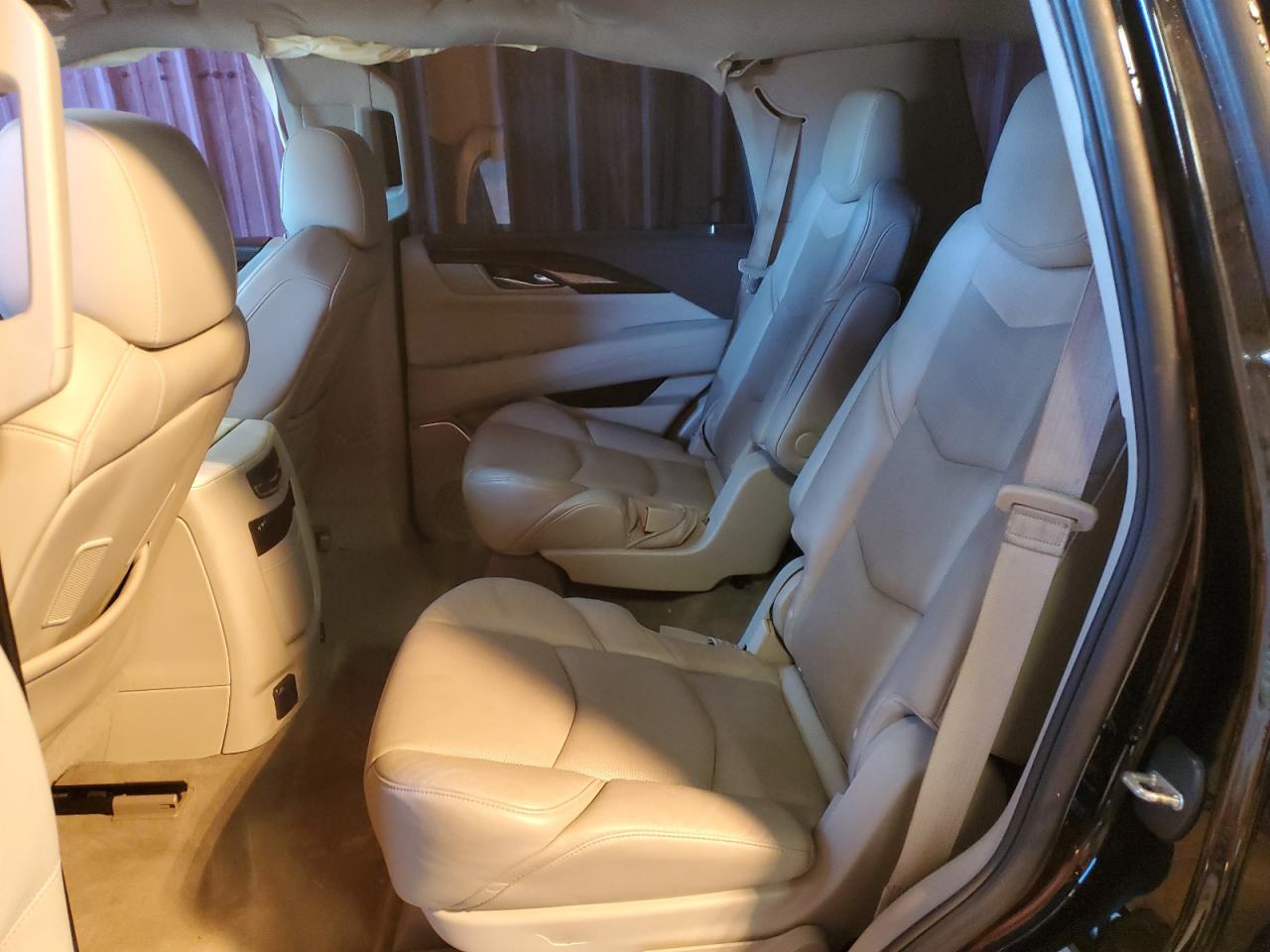 2016 Cadillac Escalade - Image 11